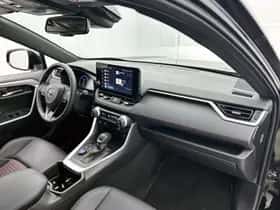Toyota RAV4 (2025) thumbnail 6