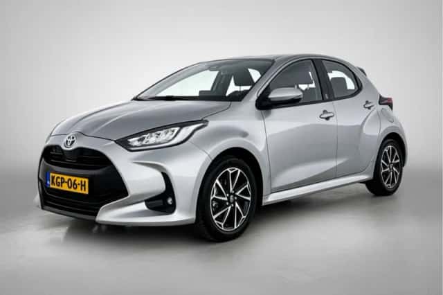 Toyota Yaris (2023) thumbnail 1
