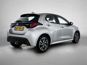 Toyota Yaris (2023) thumbnail 2