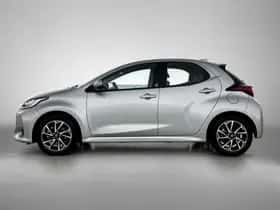 Toyota Yaris (2023) thumbnail 3