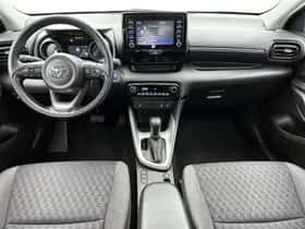 Toyota Yaris (2023) thumbnail 4