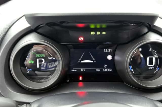 Toyota Yaris (2023) thumbnail 5