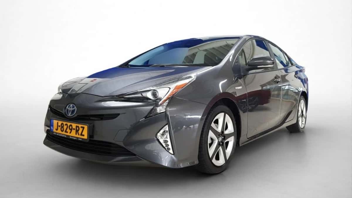 Toyota Prius (2016) — foto 1