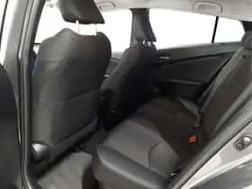 Toyota Prius (2016) thumbnail 13