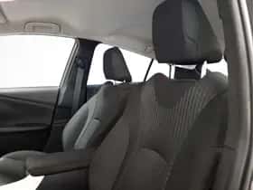 Toyota Prius (2016) thumbnail 16