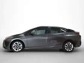 Toyota Prius (2016) thumbnail 8