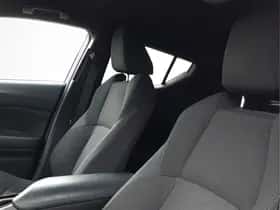 Toyota C-HR (2020) thumbnail 16