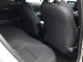 Toyota C-HR (2020) thumbnail 27