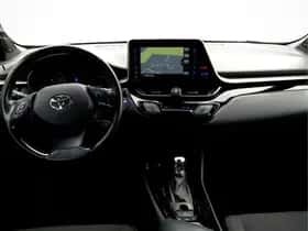 Toyota C-HR (2020) thumbnail 9
