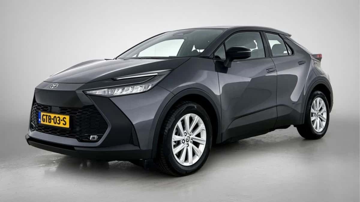 Toyota C-HR (2024) — foto 1