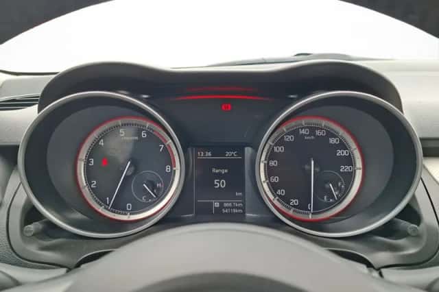 Suzuki Swift (2021) thumbnail 5