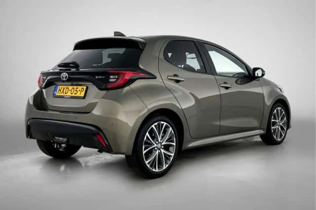 Toyota Yaris (2025) thumbnail 2