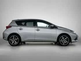 Toyota Auris (2018) thumbnail 11