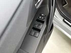 Toyota Auris (2018) thumbnail 22