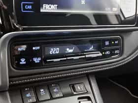 Toyota Auris (2018) thumbnail 9