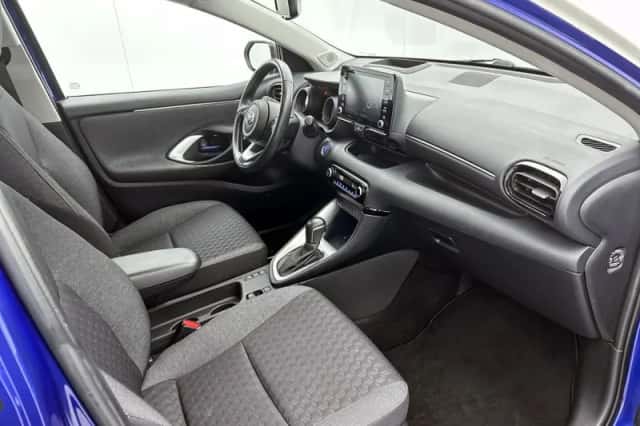 Toyota Yaris (2021) thumbnail 6