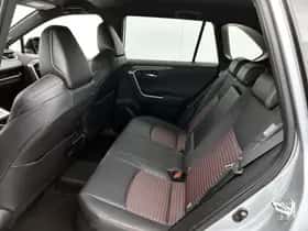 Toyota RAV4 (2023) thumbnail 16