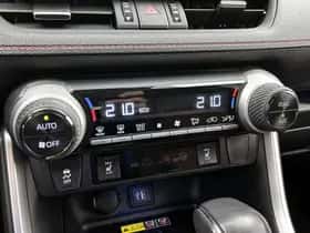 Toyota RAV4 (2023) thumbnail 9
