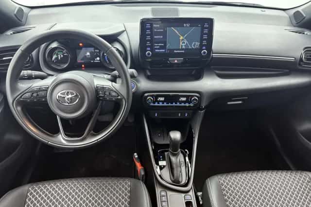 Toyota Yaris (2022) thumbnail 4