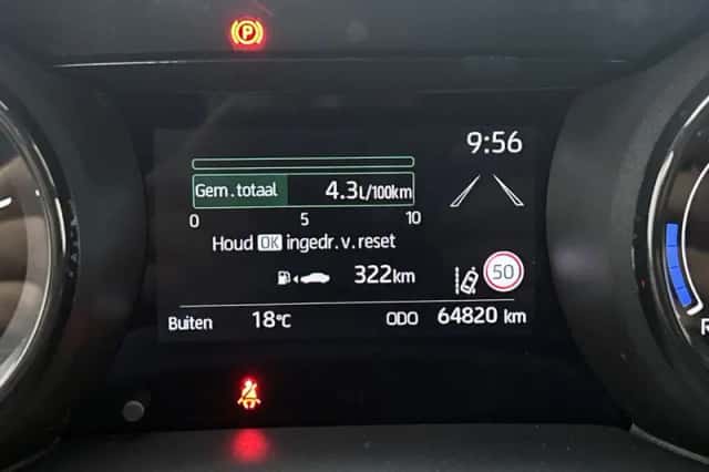 Toyota Yaris (2022) thumbnail 5