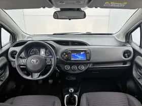 Toyota Yaris (2018) thumbnail 4
