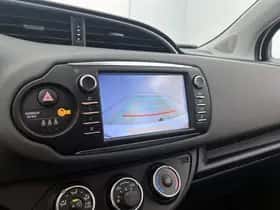 Toyota Yaris (2018) thumbnail 8