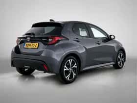 Toyota Yaris (2025) thumbnail 2