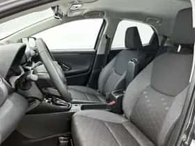 Toyota Yaris (2025) thumbnail 15