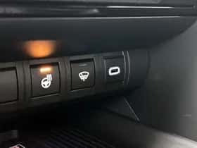 Toyota C-HR (2024) thumbnail 23