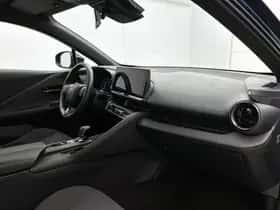 Toyota C-HR (2024) thumbnail 6