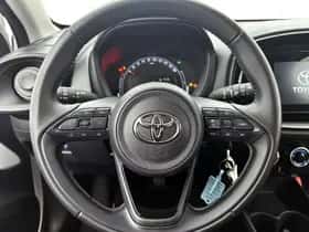 Toyota Aygo (2023) thumbnail 17