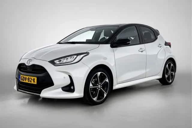 Toyota Yaris (2024) thumbnail 1