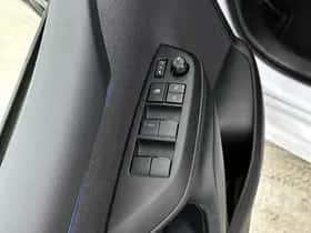 Toyota Yaris (2024) thumbnail 23