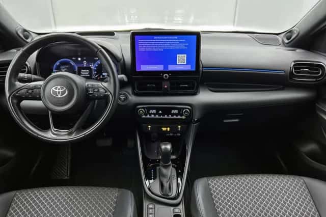 Toyota Yaris (2024) thumbnail 4