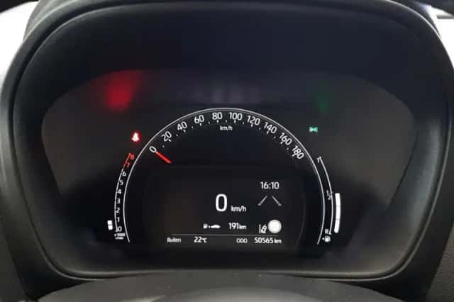 Toyota Aygo (2023) thumbnail 5