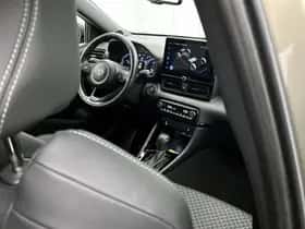 Toyota Yaris (2024) thumbnail 4