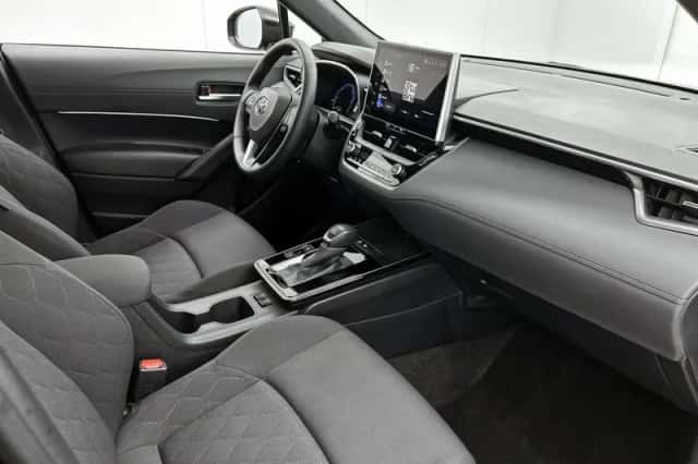Toyota Corolla_Cross (2025) thumbnail 6