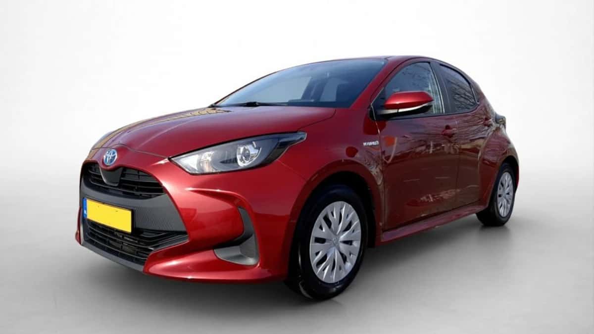 Toyota Yaris (2021) — foto 1