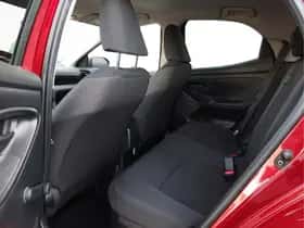 Toyota Yaris (2021) thumbnail 13