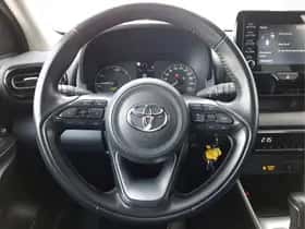 Toyota Yaris (2021) thumbnail 17