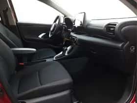 Toyota Yaris (2021) thumbnail 18