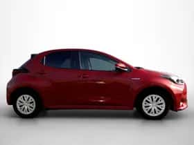 Toyota Yaris (2021) thumbnail 4