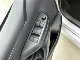 Toyota Yaris (2025) thumbnail 21