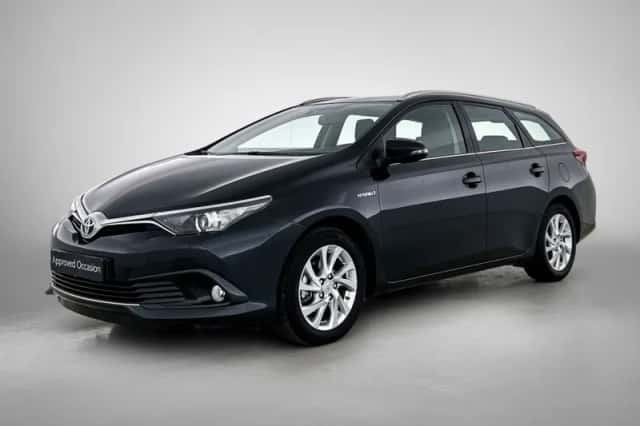 Toyota Auris (2017) thumbnail 1