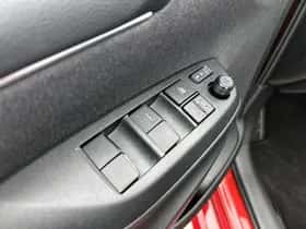 Toyota Yaris (2024) thumbnail 23