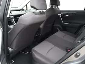Toyota RAV4 (2023) thumbnail 13