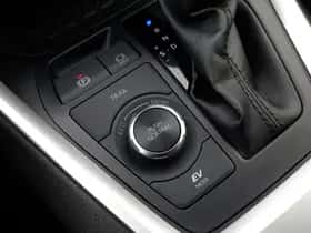 Toyota RAV4 (2023) thumbnail 24