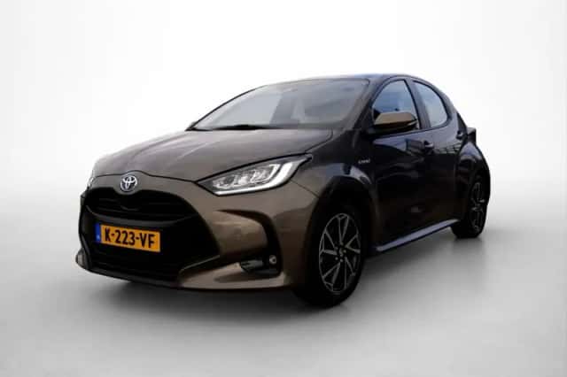 Toyota Yaris (2021) thumbnail 1