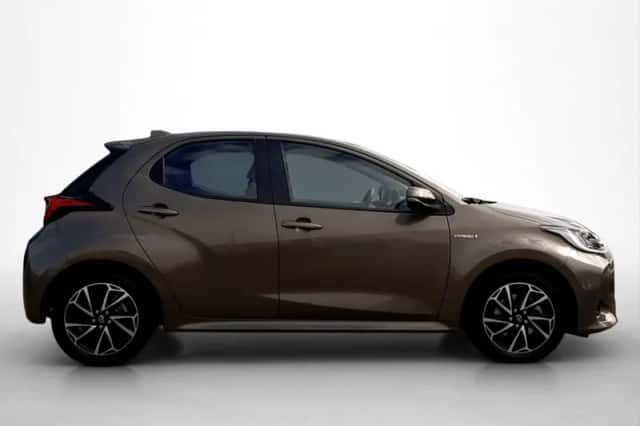 Toyota Yaris (2021) thumbnail 4