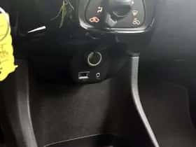 Toyota Aygo (2021) thumbnail 23